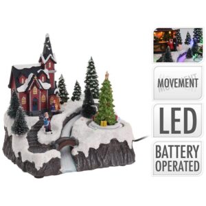 Verlicht miniatuurkerkje met besneeuwd landschap en draaiende kerstboom