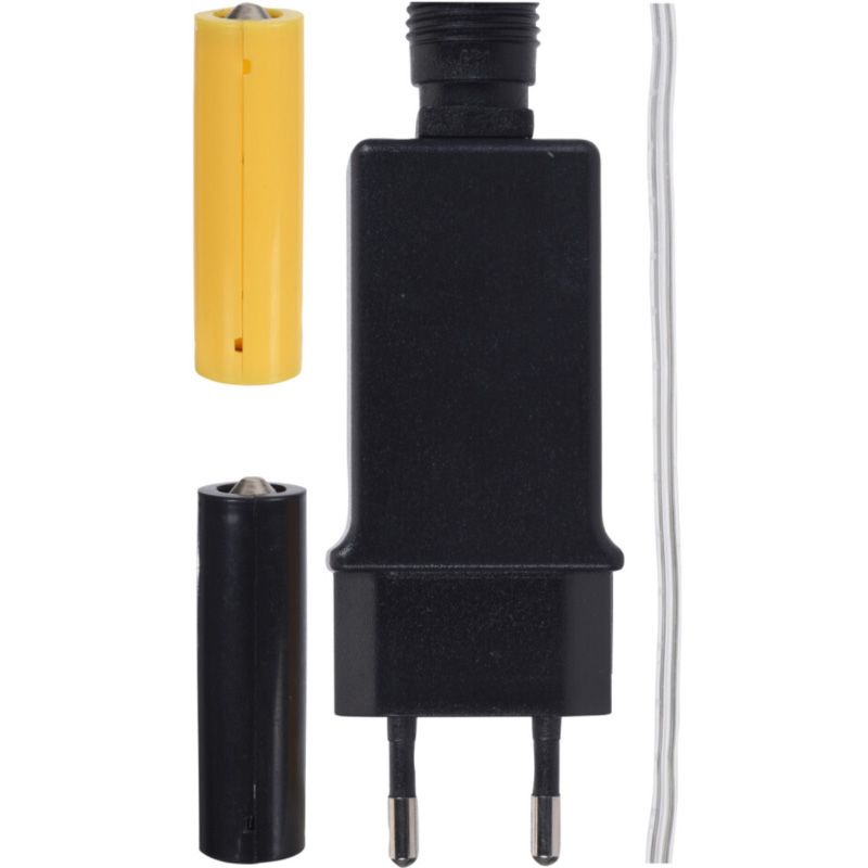 Zwarte netadapter en gele en zwarte AA-batterijvervanger van de set voor maximaal tien apparaten